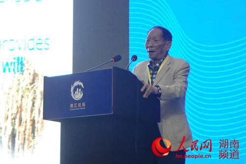 中國(guó)工程院院士袁隆平演講