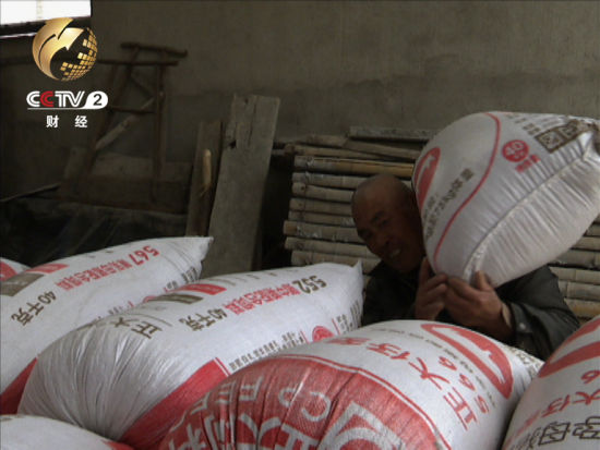 央視曝河南投資1600萬(wàn)農(nóng)田水利設(shè)施成擺設(shè) 沒(méi)通過(guò)水(圖)