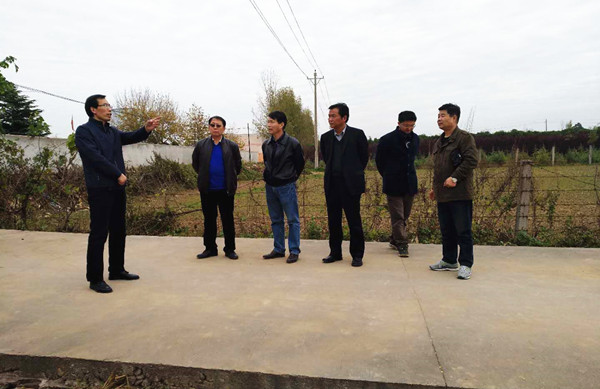 聽取植物新品種測(cè)試擴(kuò)建項(xiàng)目建設(shè)情況匯報(bào)